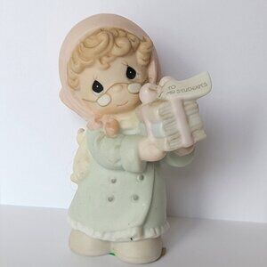 Vintage Precious Moments Sugar Town Christmas Aunt Cleo Collectible Figurine